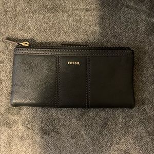 Fossil wallet NWT